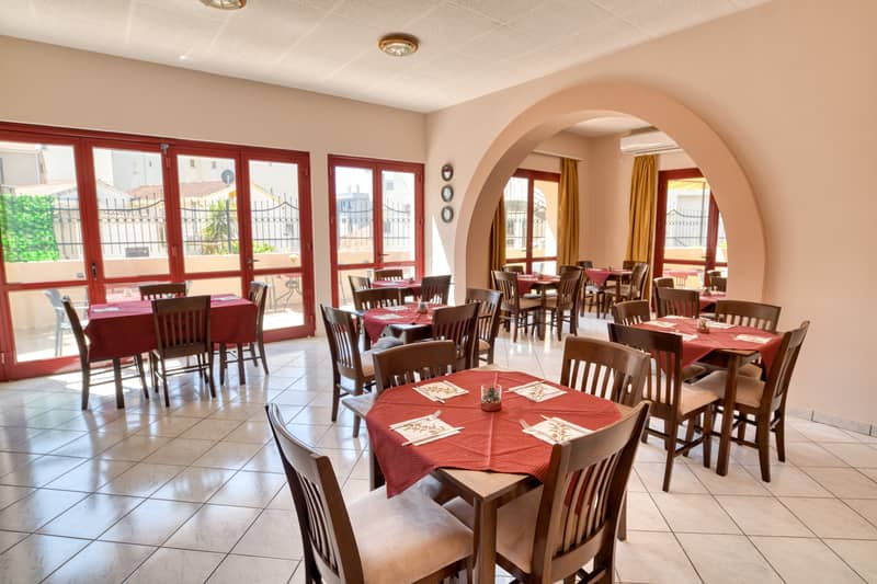 Fully Equipped Hotel with Restaurant in Becici – 200 m from the Sea — photo 3