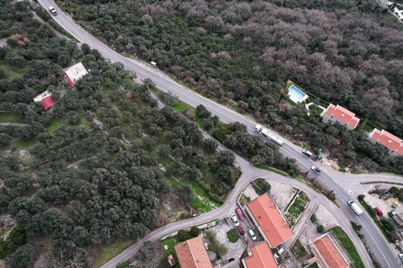 FOR SALE – EXCLUSIVE LAND PLOT FOR DEVELOPMENT IN REŽEVIĆI, MONTENEGRO — photo 3