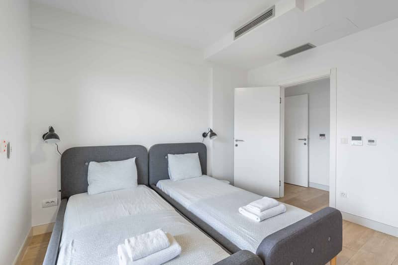 Spacious 2-bedroom apartment for sale with sea view and 40 m² terrace — photo 23