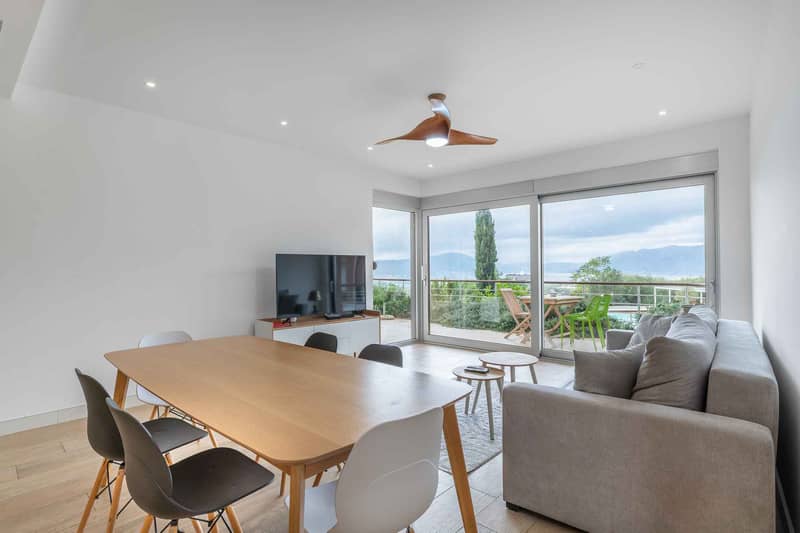 Spacious 2-bedroom apartment for sale with sea view and 40 m² terrace — photo 10