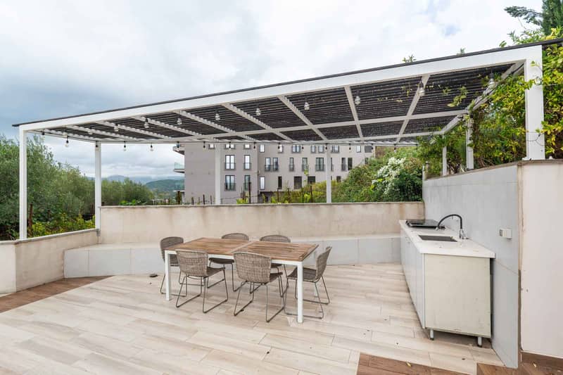 Spacious 2-bedroom apartment for sale with sea view and 40 m² terrace — photo 5