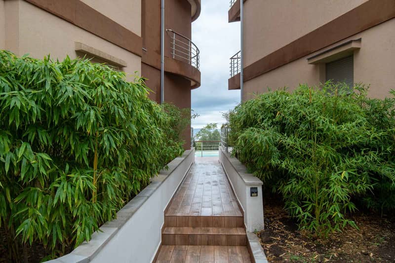 Spacious 2-bedroom apartment for sale with sea view and 40 m² terrace — photo 32