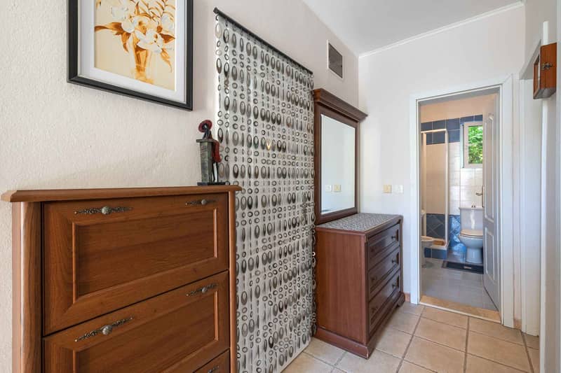 3-Bedroom Apartment on Ground Floor with Separate Entrance and Sea View — photo 24