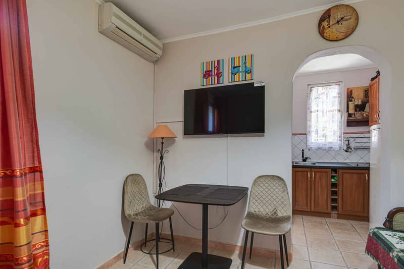 3-Bedroom Apartment on Ground Floor with Separate Entrance and Sea View — photo 28