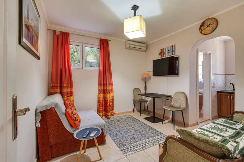 3-Bedroom Apartment on Ground Floor with Separate Entrance and Sea View — photo 26