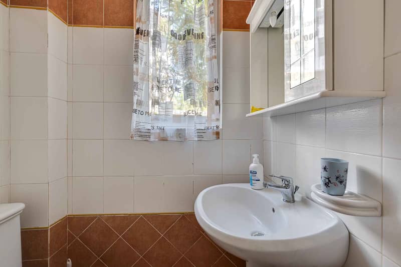 3-Bedroom Apartment on Ground Floor with Separate Entrance and Sea View — photo 32