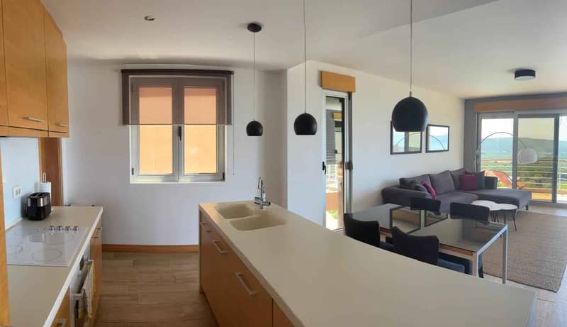 Spacious, fully furnished apartment with sea view for sale — photo 18