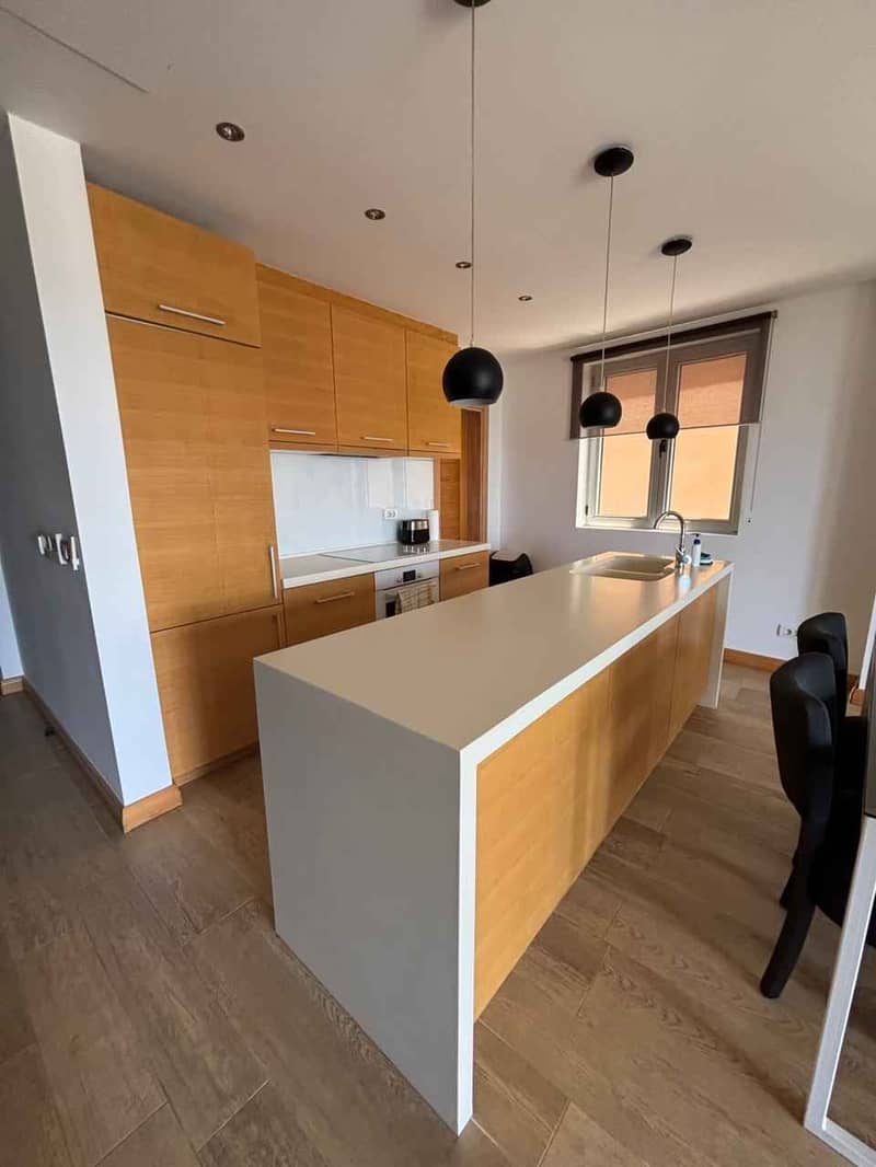 Spacious, fully furnished apartment with sea view for sale — photo 14