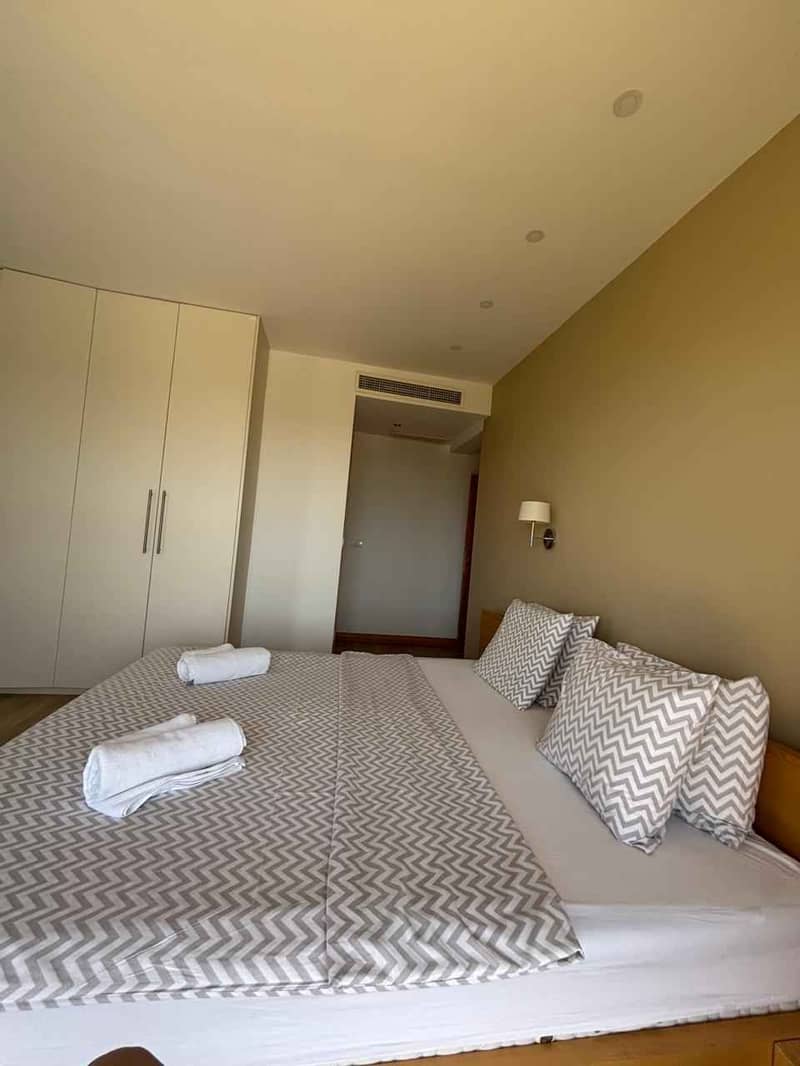 Spacious, fully furnished apartment with sea view for sale — photo 17