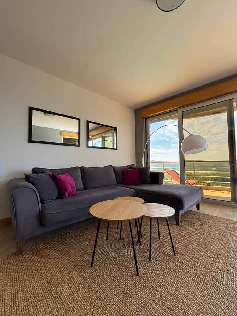 Spacious, fully furnished apartment with sea view for sale — photo 10