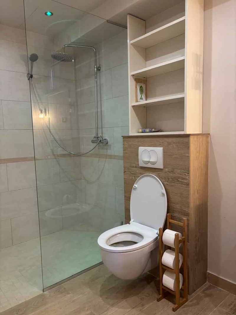 Spacious, fully furnished apartment with sea view for sale — photo 20