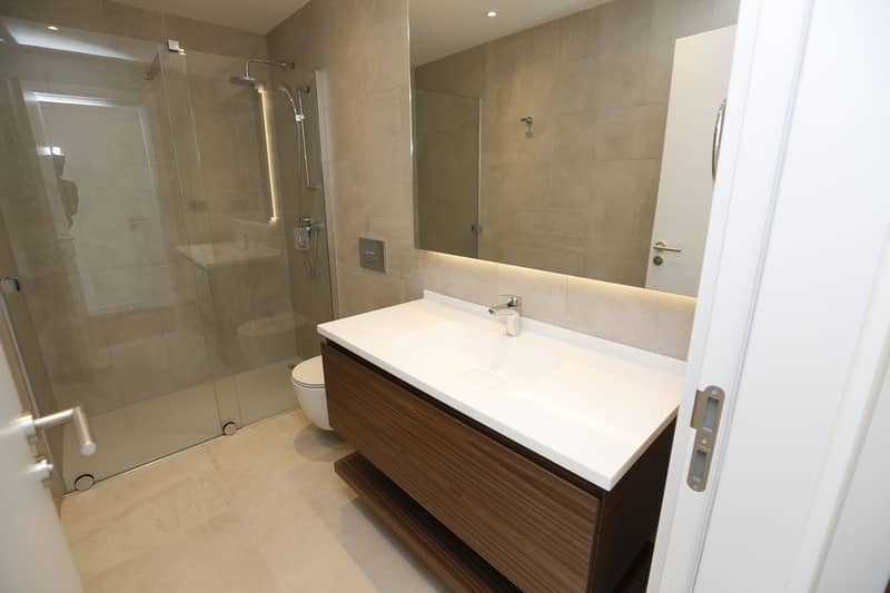 Spacious Apartments in a Unique Residential Complex (001132) — photo 35