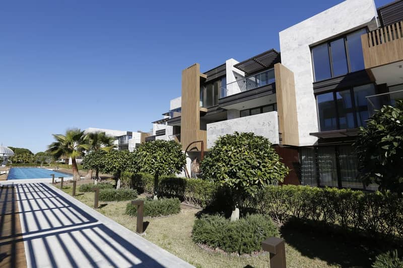 Spacious Apartments in a Unique Residential Complex (001132) — photo 19
