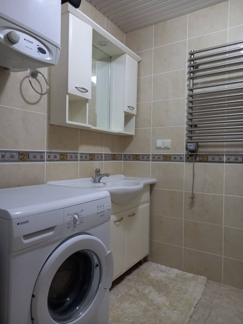 Просторная квартира с 2 балконами в живописном районе Оба (31800) — фото 26