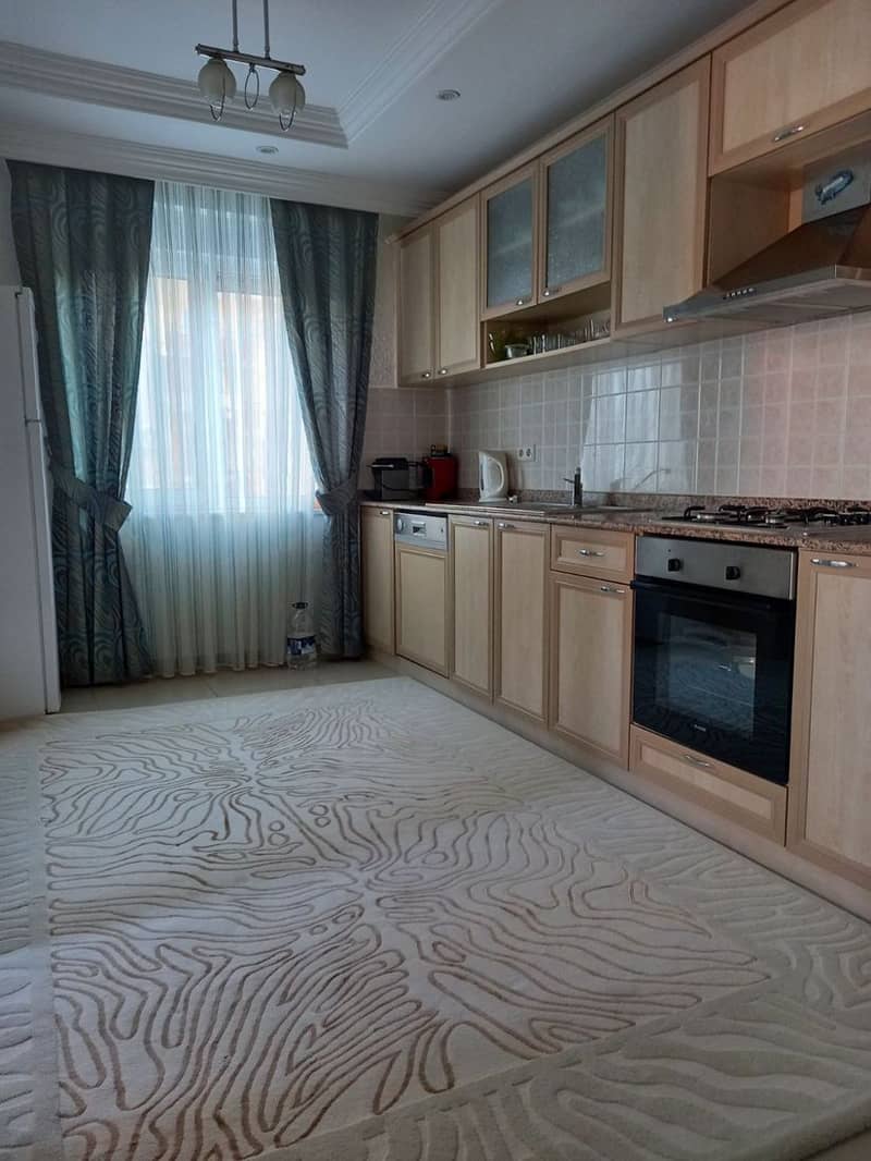 Просторная квартира с 2 балконами в живописном районе Оба (31800) — фото 6