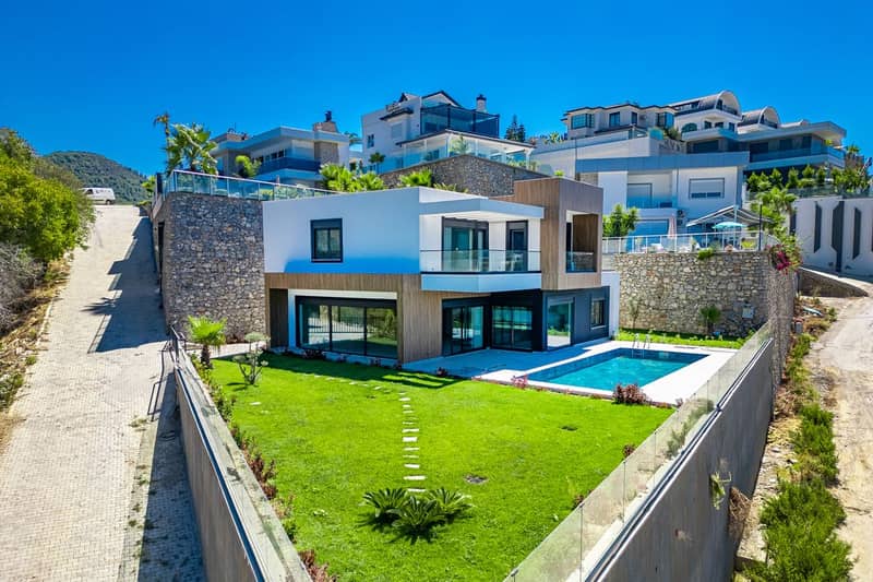 Stunning Villa with Mountain and Sea Views for Sale in Kargıcak Area (004422) — photo 3