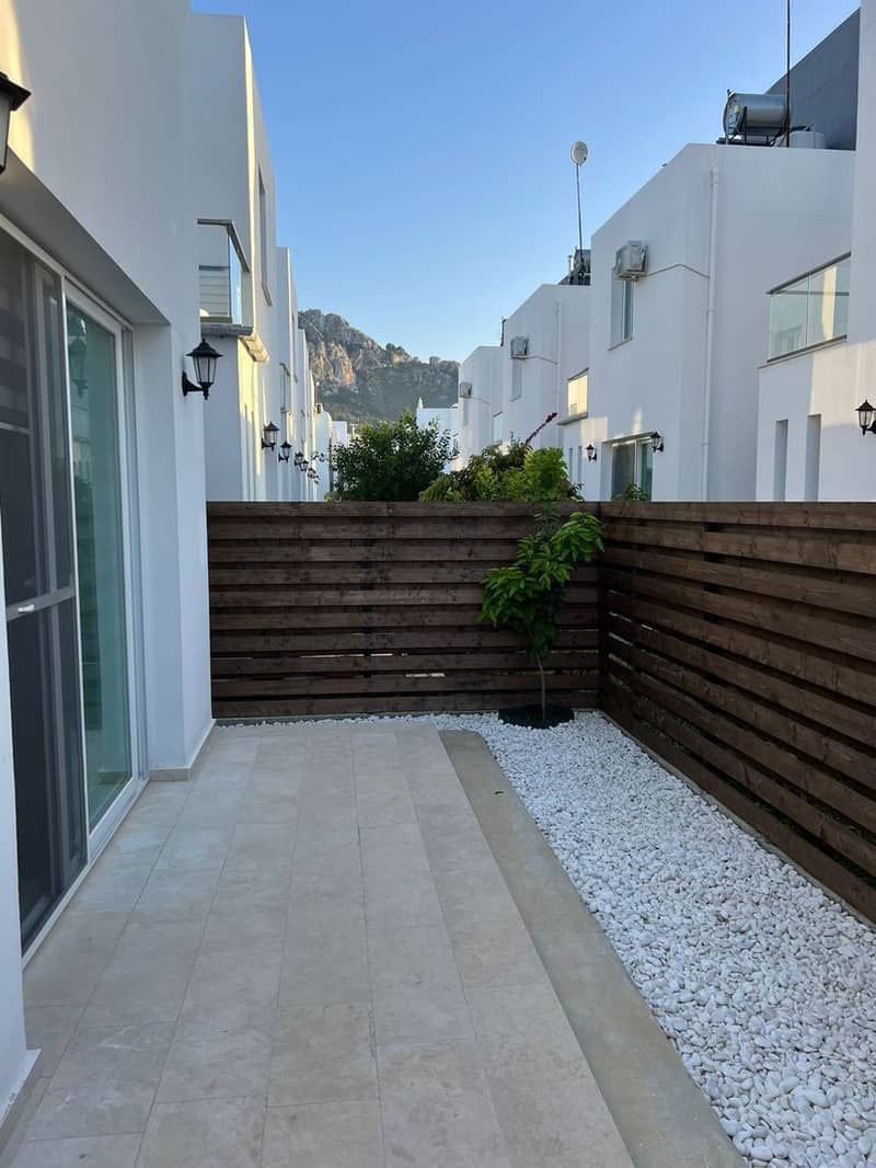 Spacious townhouse with terrace and pool in picturesque Lapta (41600) — photo 3