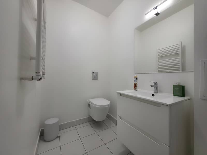 Продается двухкомнатная квартира с отдельной кухней, Al. Wyzwolenia (003467) — фото 9