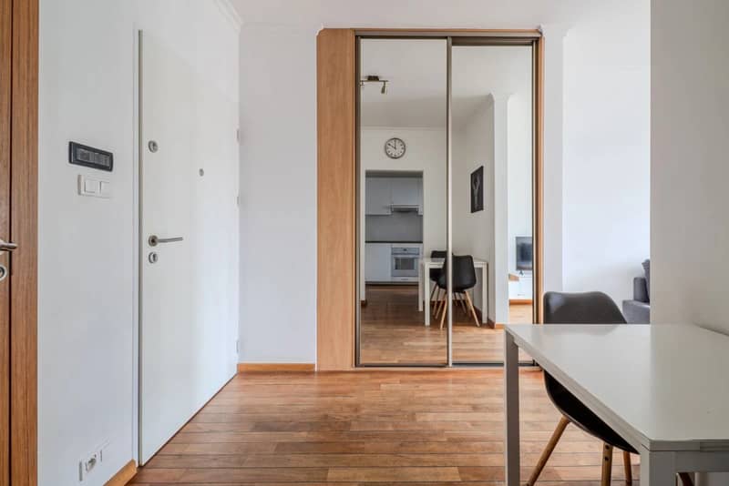 Продаётся у метро тихая, солнечная 2-комнатная квартира 38,54 м², Варшава, Wola (005467) — фото 6
