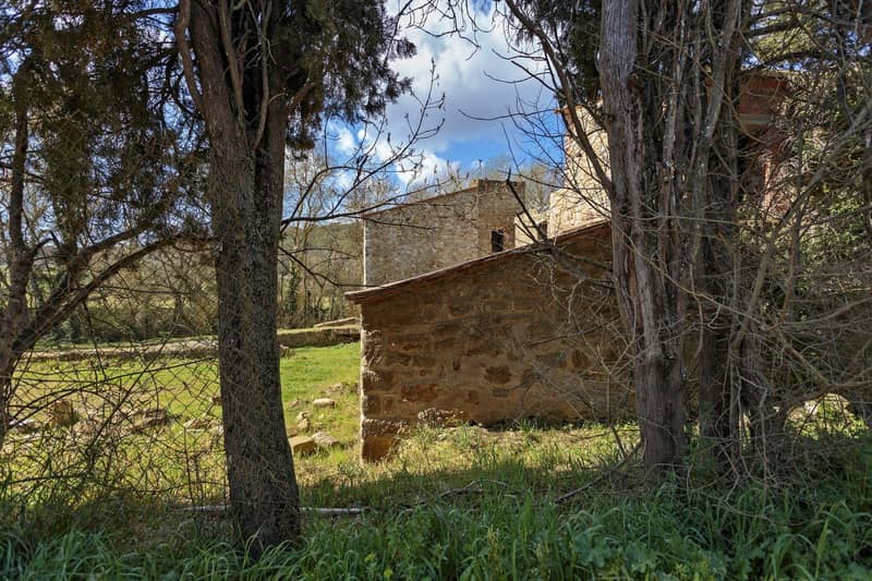 Historic Estate for Renovation, Flaçà, Spain — photo 5