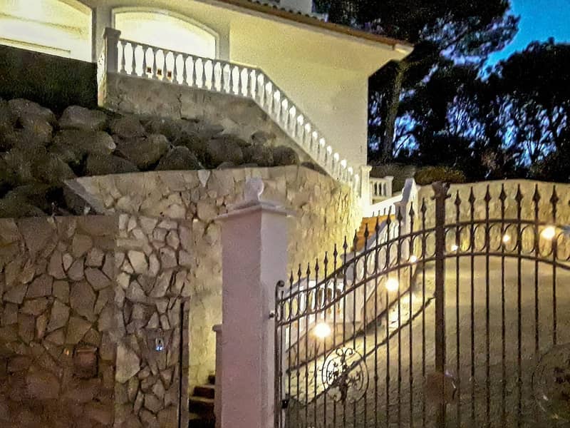 Villa in Cabrillos, Costa Maresme — photo 30