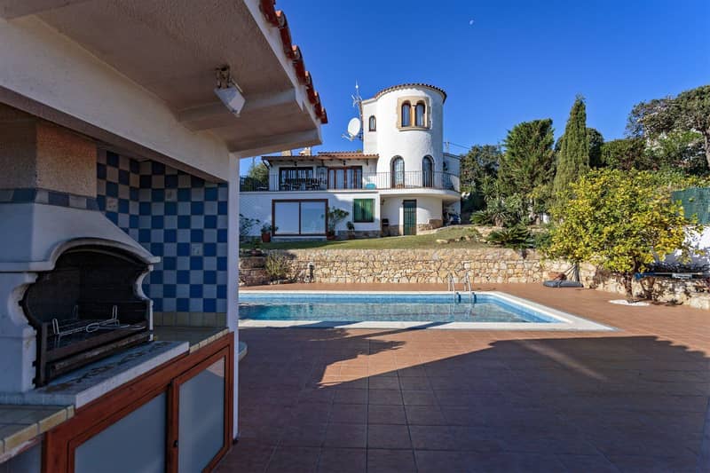 3-Bedroom Villa with Sea View in Playa de Aro, Costa Brava — photo 10