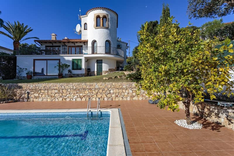 3-Bedroom Villa with Sea View in Playa de Aro, Costa Brava — photo 11