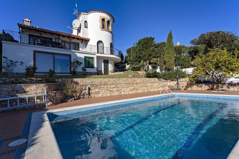 3-Bedroom Villa with Sea View in Playa de Aro, Costa Brava — photo 12