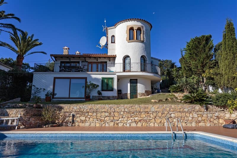 3-Bedroom Villa with Sea View in Playa de Aro, Costa Brava — photo 8