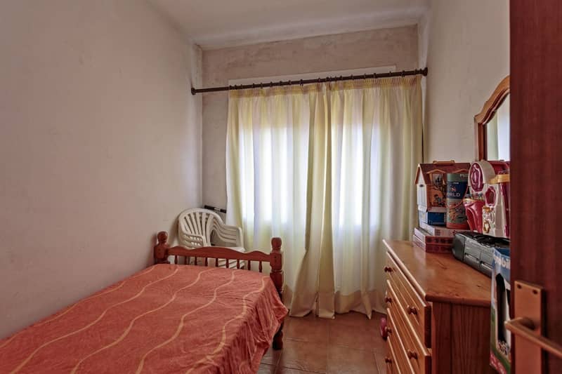 Four-Bedroom Apartment on the Second Sea Line in Palamós, Costa Brava — photo 17