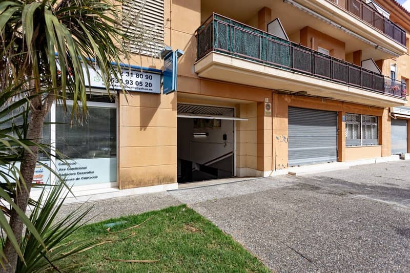 Four-Bedroom Apartment on the Second Sea Line in Palamós, Costa Brava — photo 25