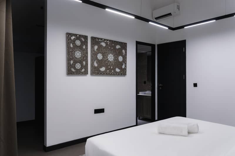 Complex of modern townhouses in a picturesque area, Jalan Umalas, Bali, Indonesia — photo 30