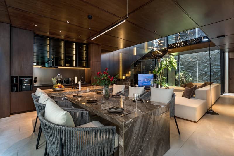 Luxury designer villas with pools in Tibubeneng, Bali, Indonesia — photo 32