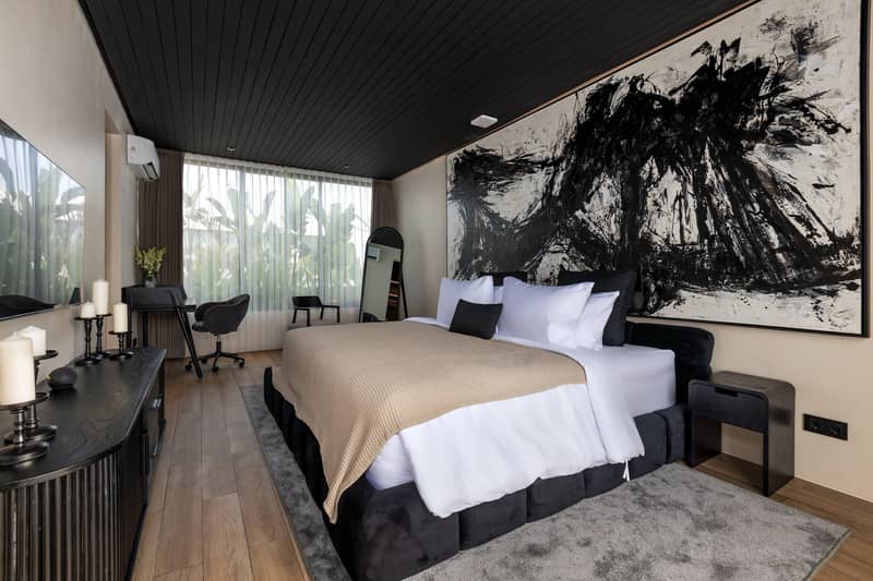 Prestigious fully equipped villas with swimming pools and recreation areas in Tibubeneng, Bali, Indonesia — photo 15