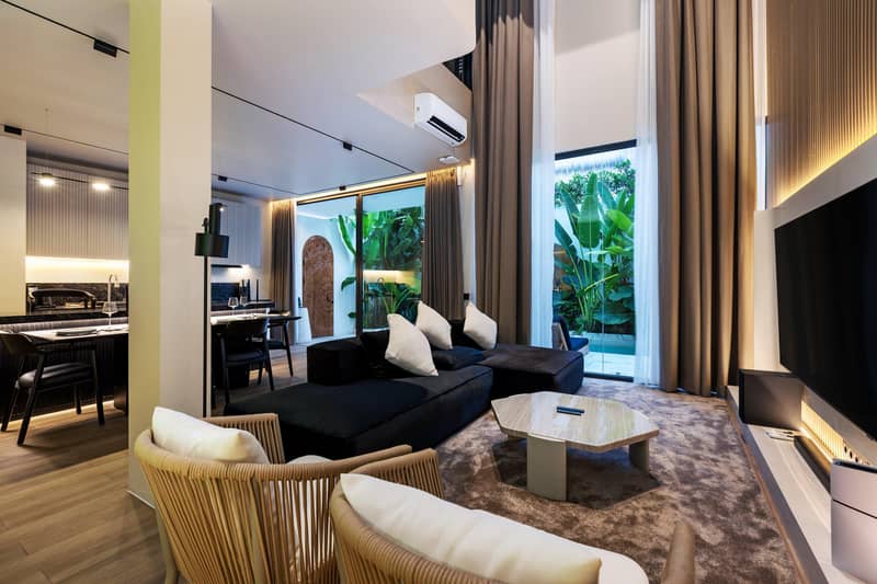 Prestigious fully equipped villas with swimming pools and recreation areas in Tibubeneng, Bali, Indonesia — photo 7