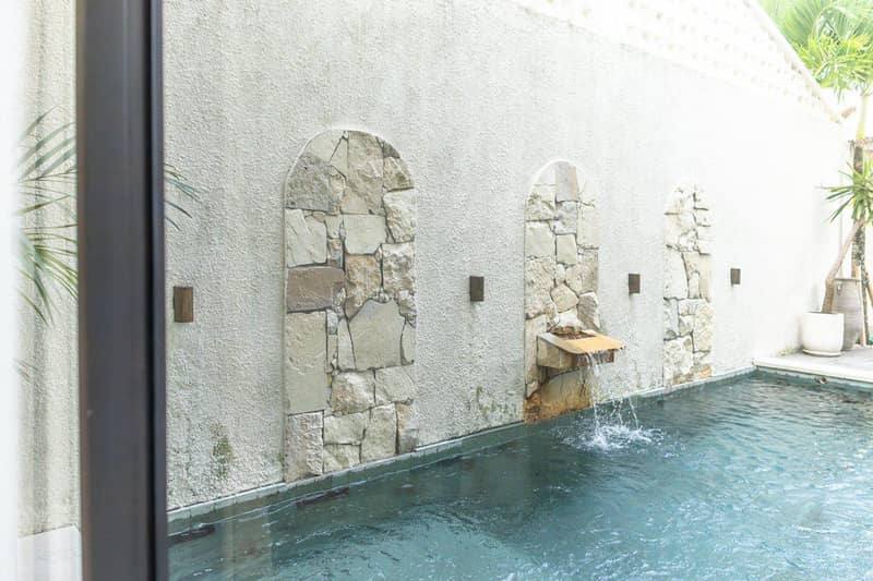 Complex of villas with swimming pools and gardens, 7 minutes from Seminyak Beach, Bali, Indonesia — photo 20