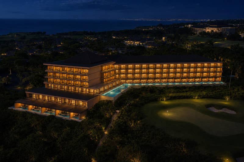 Stylish oceanfront apartments overlooking the golf course and 300 meters from the ocean and Dreamland beach, Bali, Indonesia — photo 3