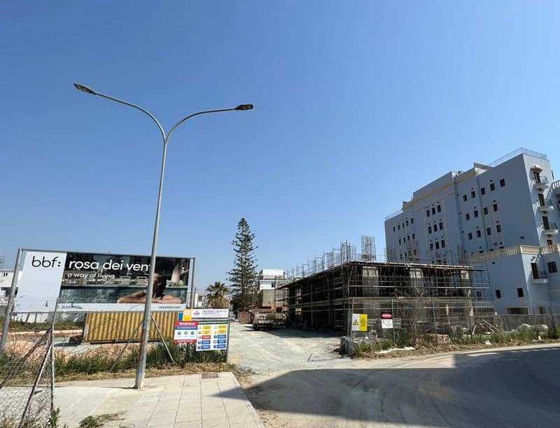 New residence with a swimming pool in a prestigious and quiet area, 500 meters from the beach, Limassol, Cyprus — photo 38