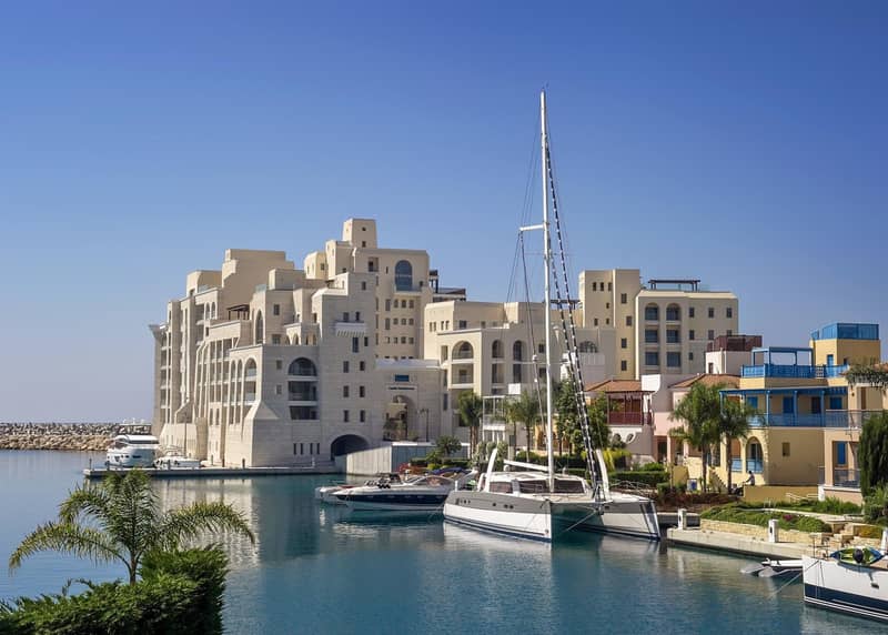 Luxury residence with its own yacht marina, restaurants and spa, near the center of Limassol, Cyprus — photo 8