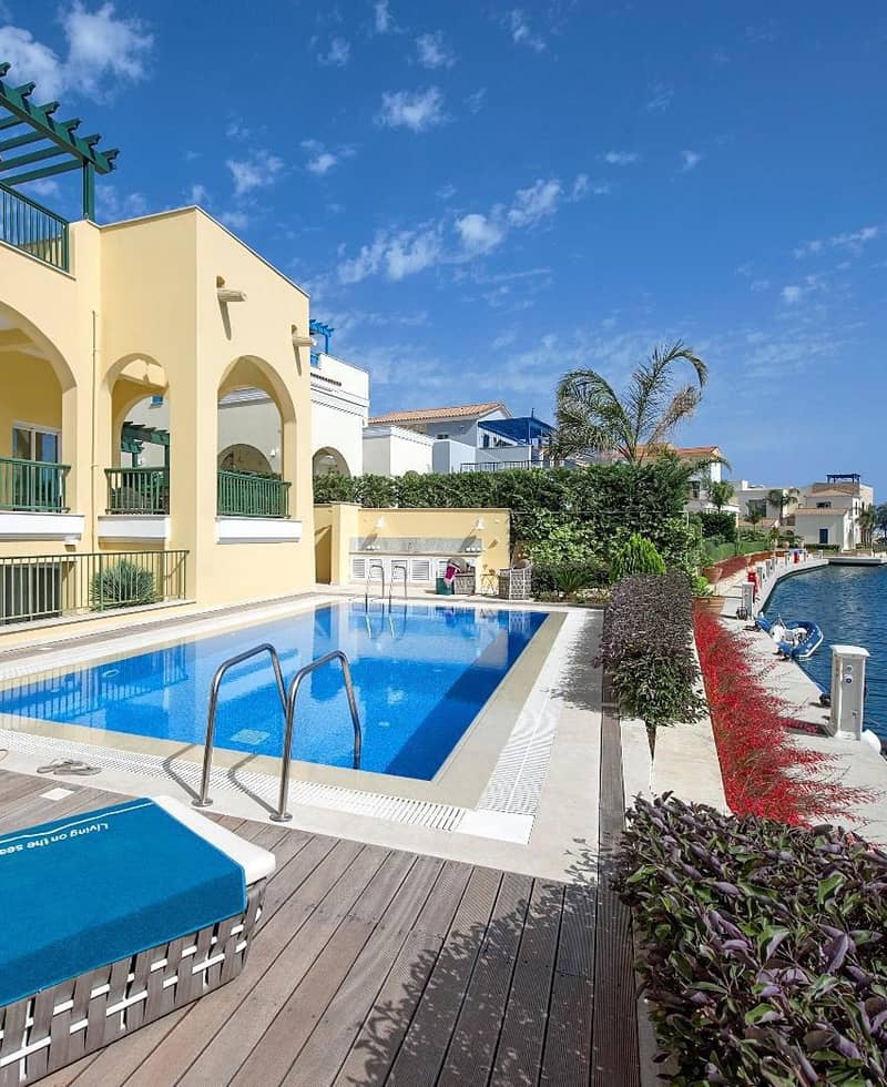 Villas with private docks and swimming pools in a luxury residence on an island, Limassol, Cyprus — photo 2
