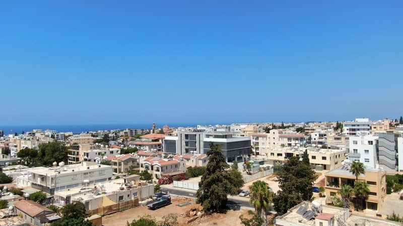 Premium residence in a quiet area, in the center of Paphos, Cyprus — photo 12