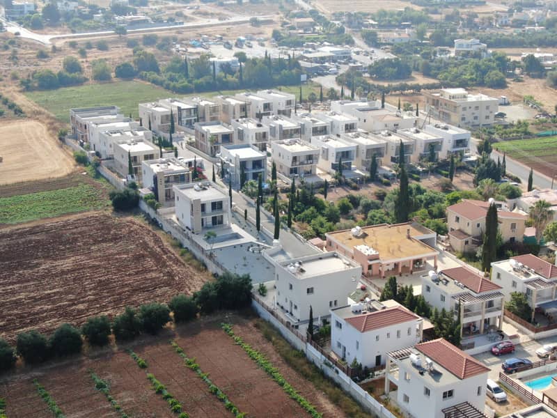 Complex of villa with picturesque views near the beach and the center of Paphos, Chloraka, Cyprus — photo 13