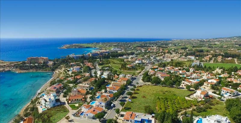 Residence with a swimming pool near the sea, Coral Bay, Cyprus — photo 3