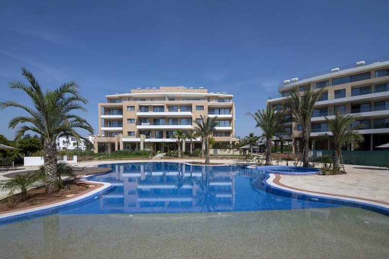 Gated community with swimming pools and gardens near the coast and golf club, Limassol, Cyprus — photo 5