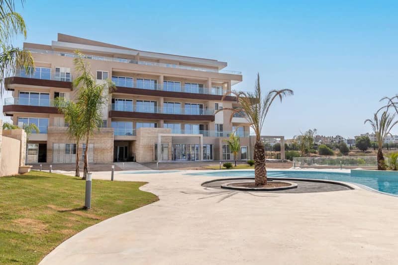 Luxury apartments and villas in a gated residence with swimming pools, Chloraka, Cyprus — photo 2