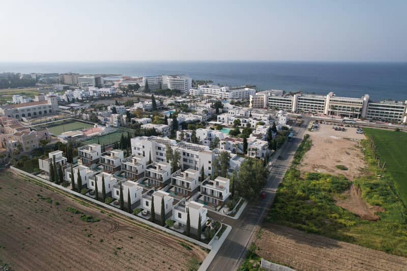 Exclusive complex of villas with swimming pools at 300 meters from the beach, Paphos, Cyprus — photo 2