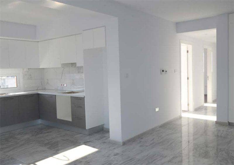 Luxury residence with a swimming pool and a panoramic view at 80 meters from the beach, Larnaca, Cyprus — photo 3