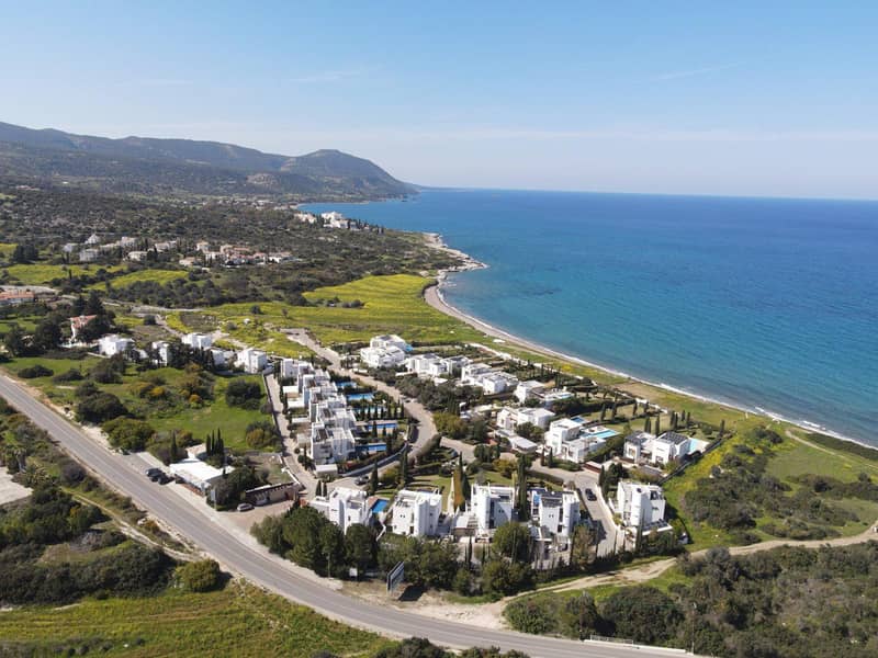Luxury front line villas in elite beach complex, Polis, Cyprus — photo 16