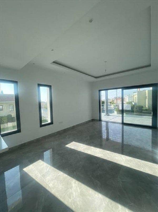 Residence with a parking in a prestigious area of Limassol, Cyprus — photo 3
