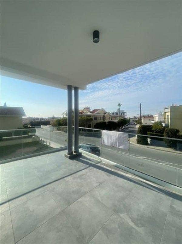 Residence with a parking in a prestigious area of Limassol, Cyprus — photo 12